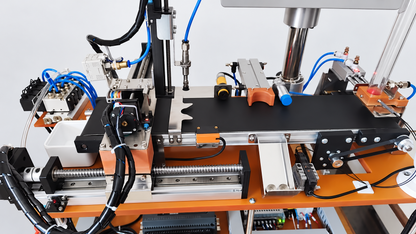 Conveyor, linear positioning axis, workpiece sensors and sorting chute configuration illustration
